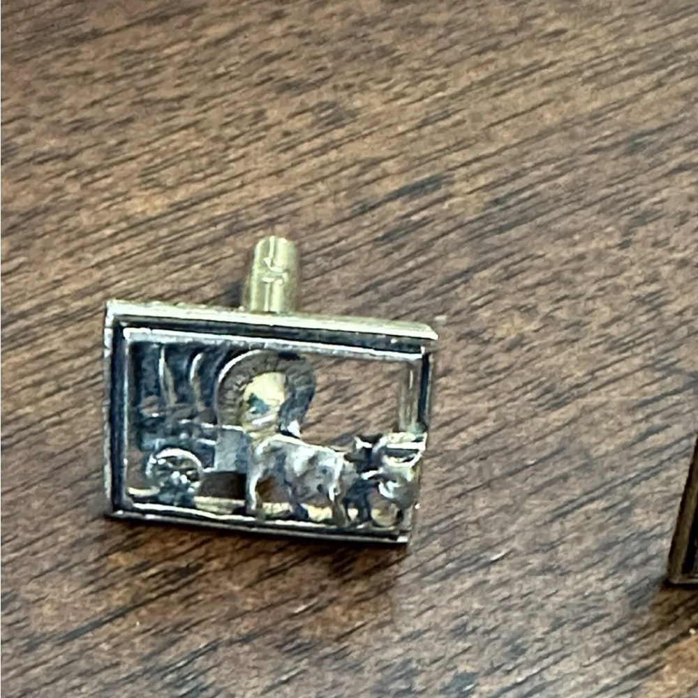 Vintage Covered Wagon Rectangular Cufflinks And T… - image 3